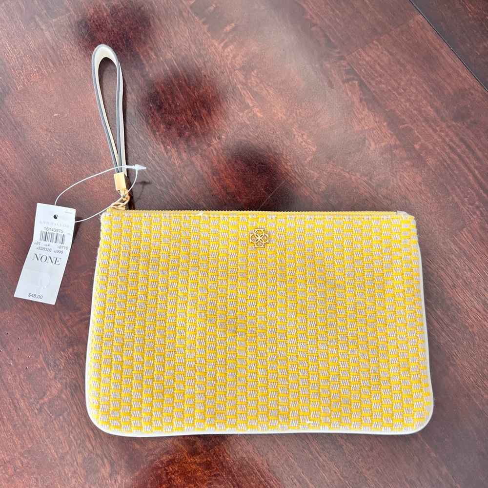 Ann Taylor - Yellow and White Wristlet